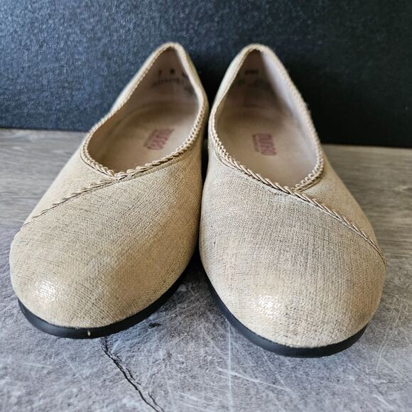 Munro American Soft Gold Iridescent Womens Ballet Flats Slip on Size 7 Shoes - Picture 7 of 15